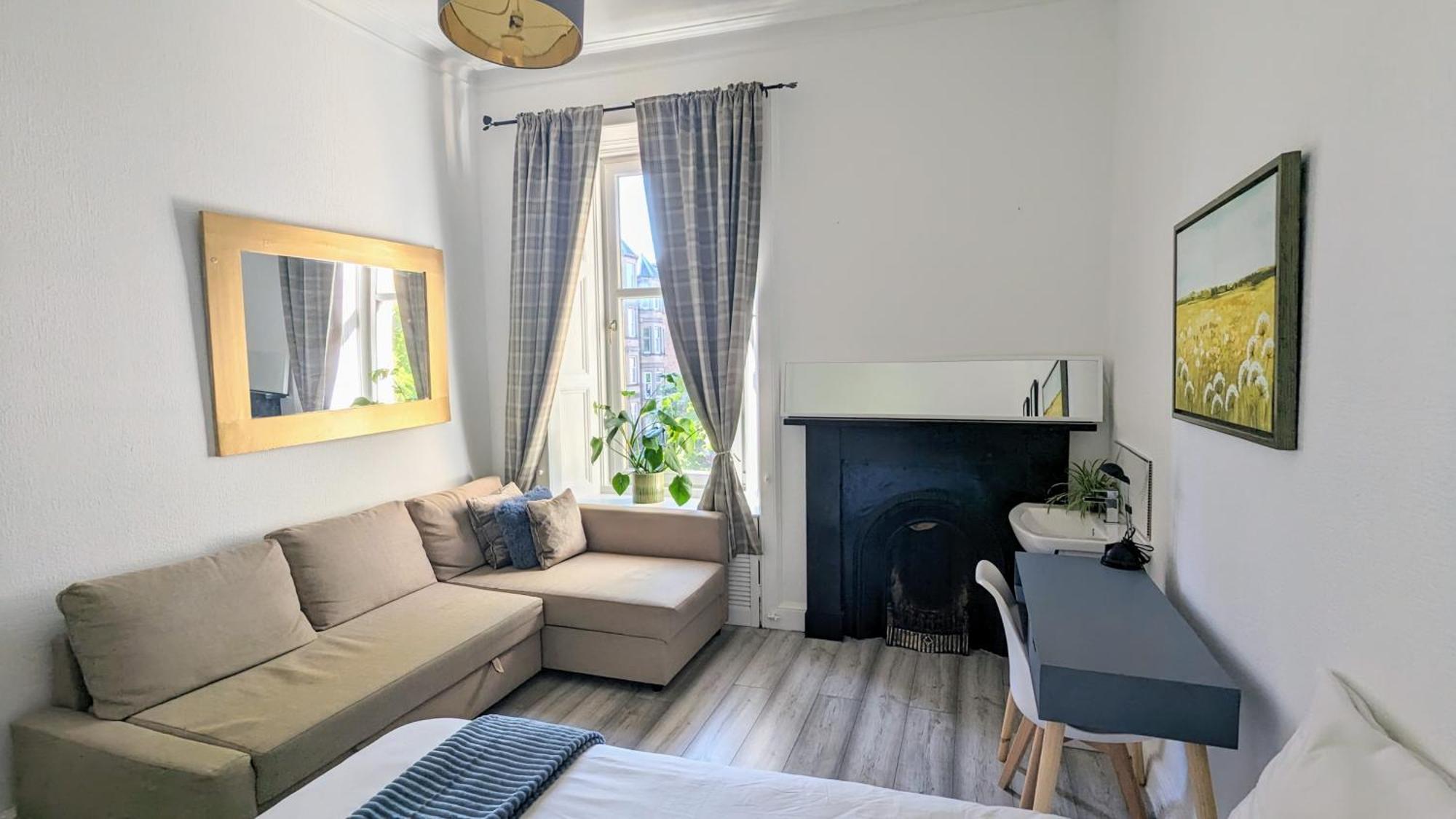Huge Room In The City 에든버러 외부 사진